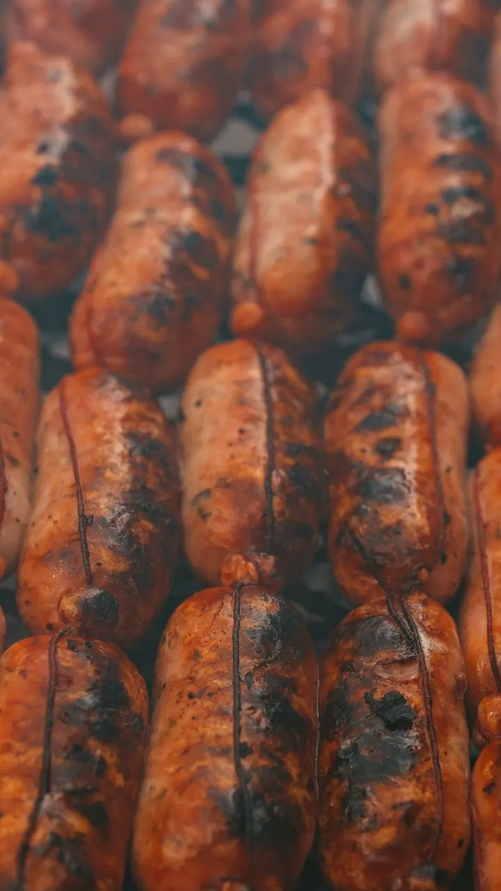 Chorizos a la parrilla sobre las brasas, Brasa & Humo, San José